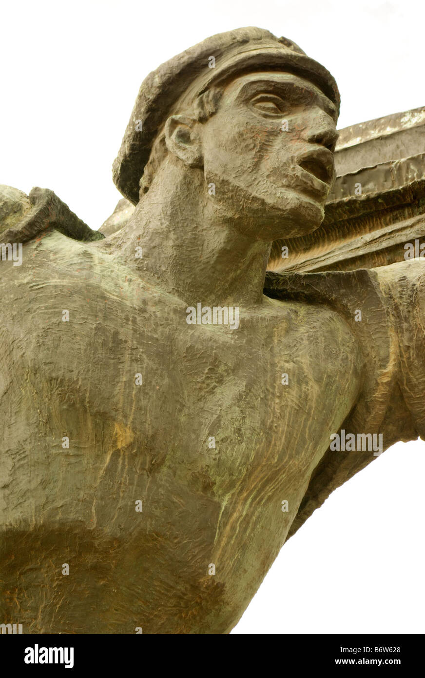 Sozialistischen Realismus Statue des heroischen Arbeiters vorwärts Schritt für Schritt Stockfoto