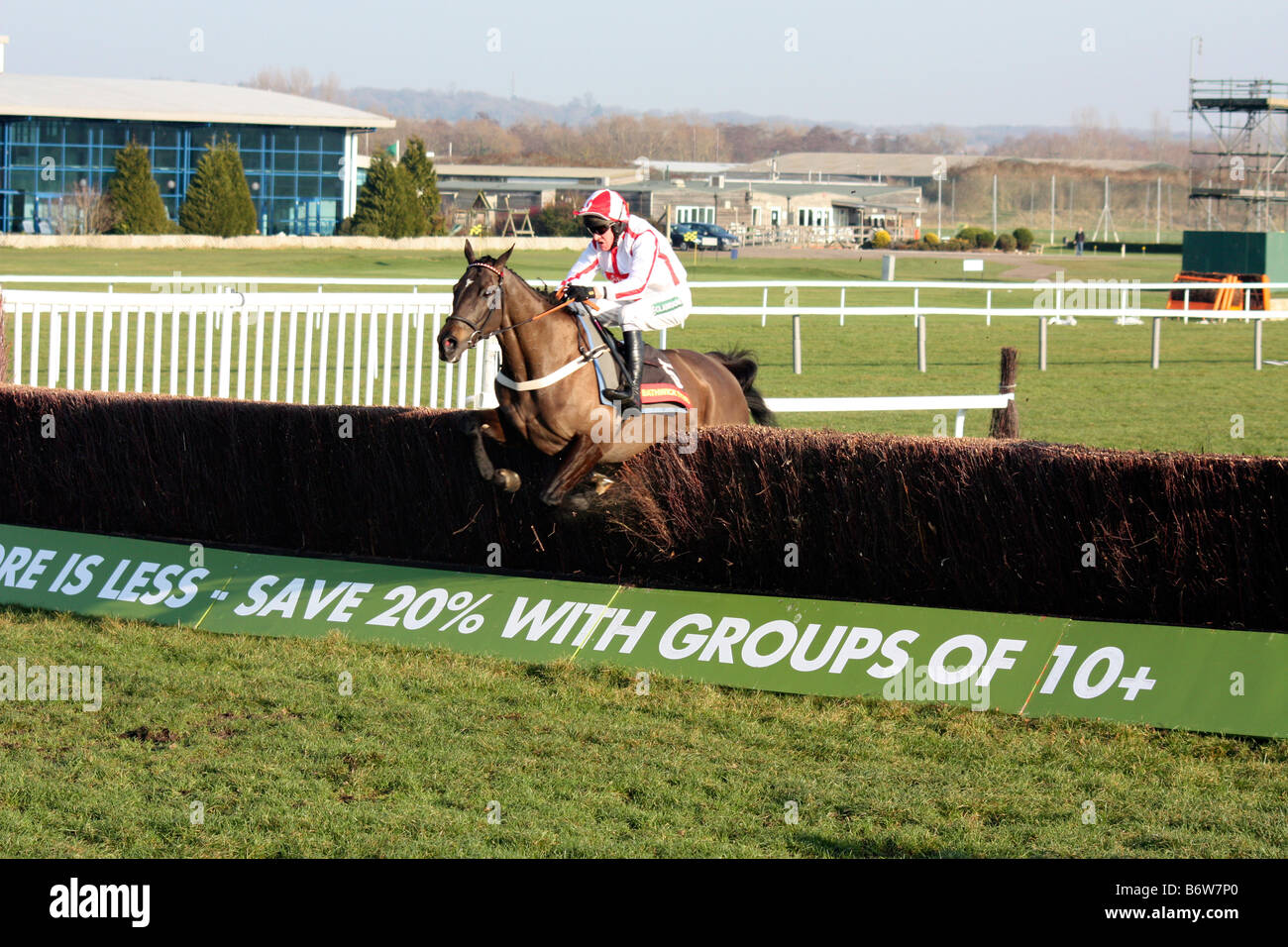 NEWBURY, BERKS: 29. Dezember 2008, reitet Jockey Barry Geraghty Sir Jimmy Shand Newbury Racecourse Stockfoto