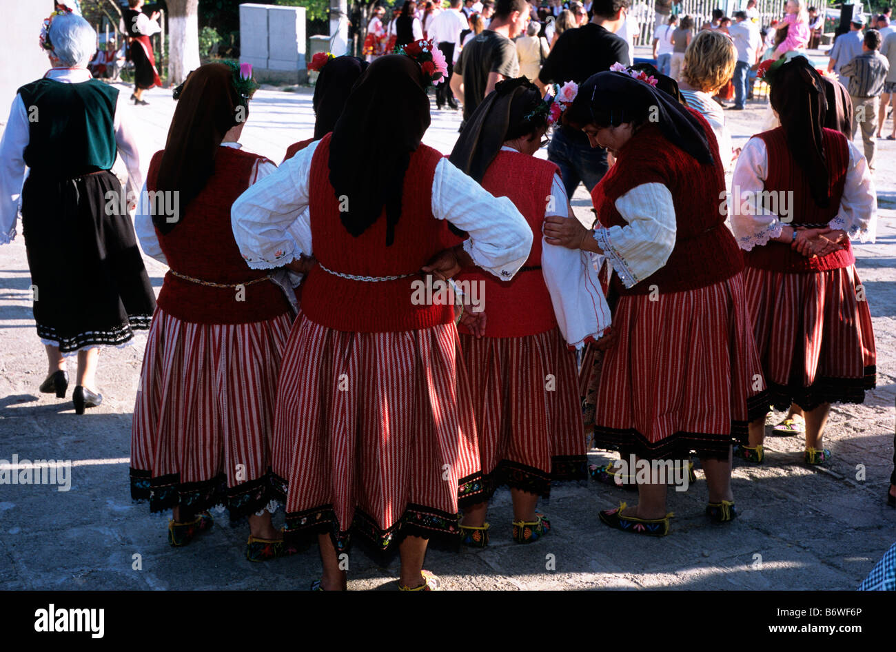 Frauen in Trachten, Bulgarien Stockfoto