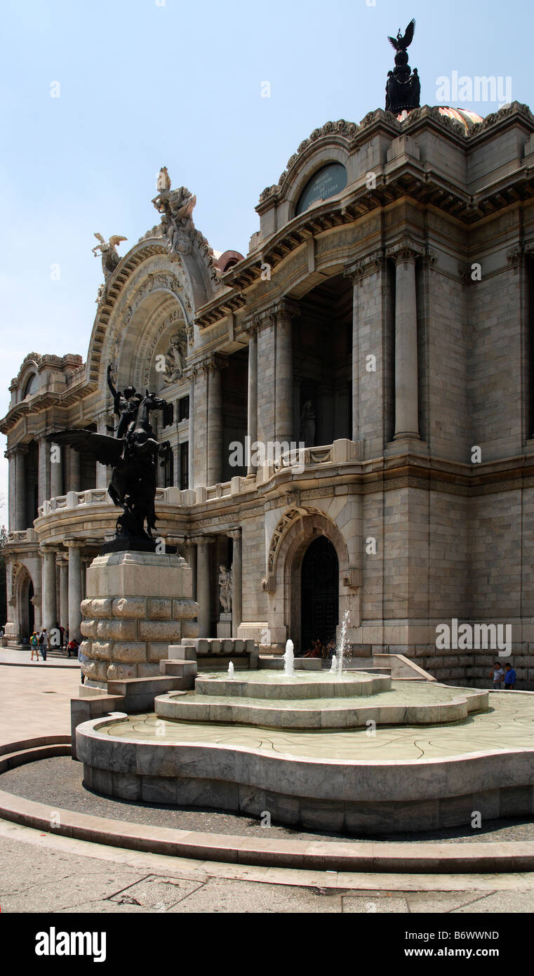 Mexiko, Mexiko-Stadt. Palacio de Bellas Artes ("Palast der schönen Künste") ist das wichtigste Opernhaus von Mexiko-Stadt Stockfoto