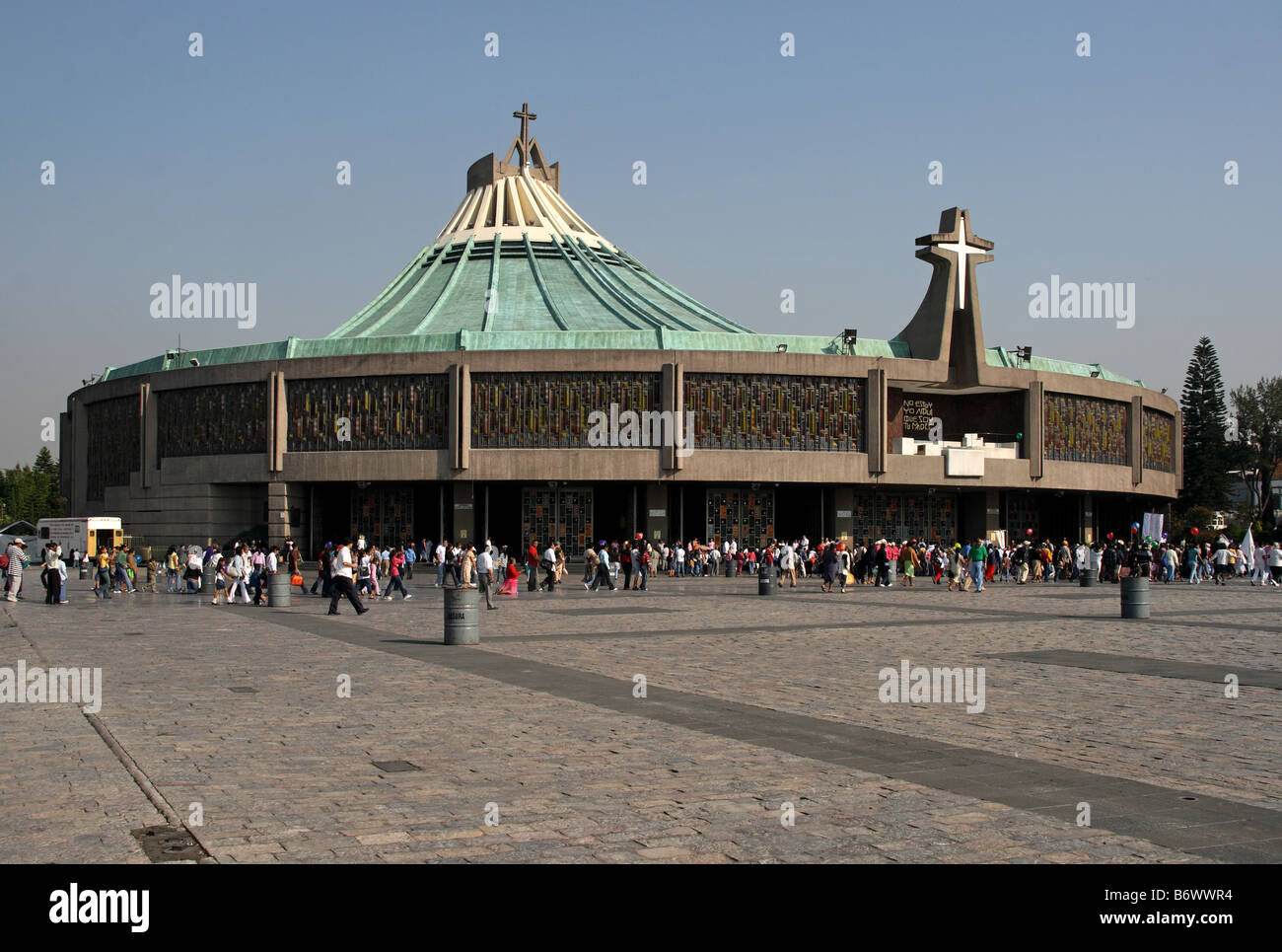 Mexiko, Mexiko-Stadt. Die Basilika von Guadalupe, gesehen als die zweitwichtigste Heiligtum des Katholizismus nach Vatikanstadt Stockfoto