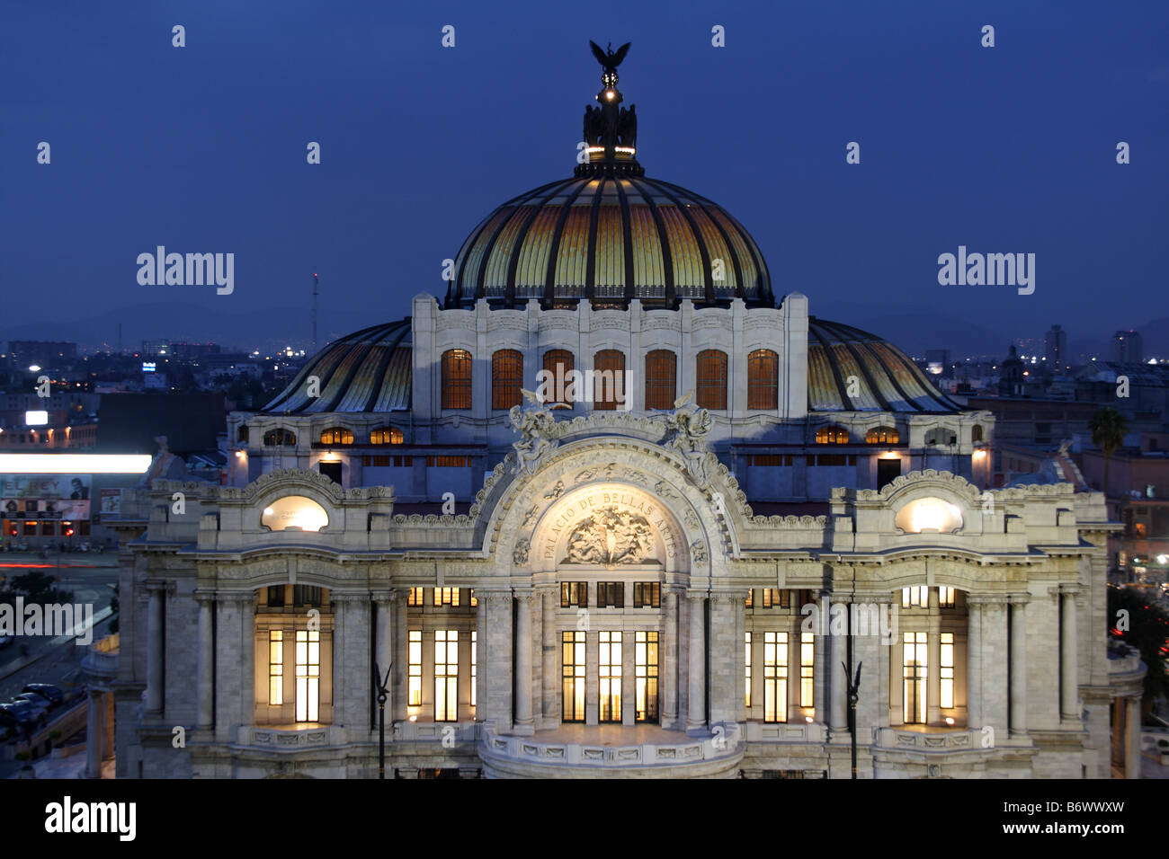 Mexiko, Mexiko-Stadt. Palacio de Bellas Artes ("Palast der schönen Künste") ist das wichtigste Opernhaus von Mexiko-Stadt Stockfoto