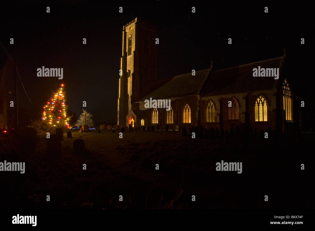 St. James Church Southrepps Norfolk Dezember Stockfoto