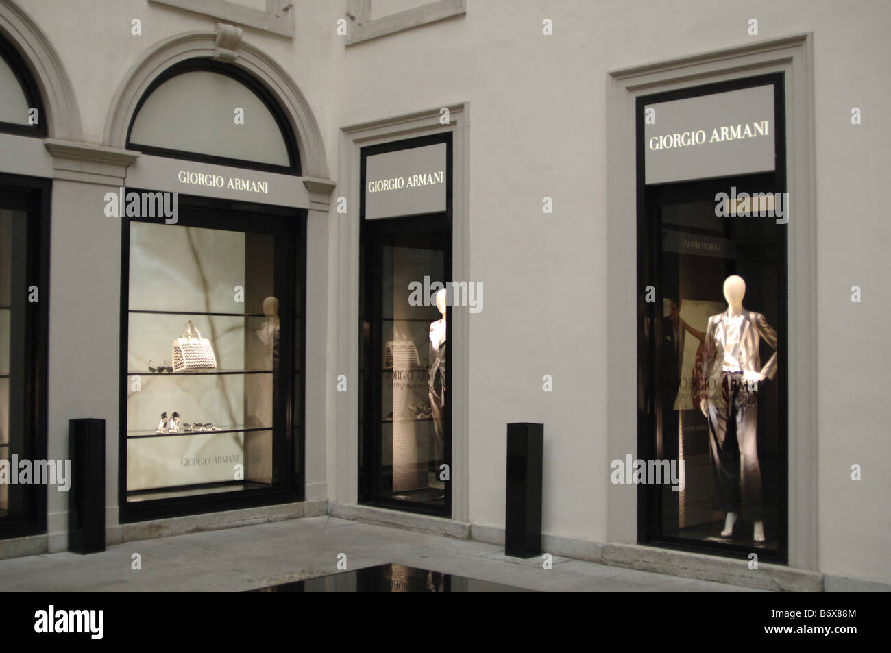Giorgio Armani Shop Via Montenapoleone Mailand Stockfoto