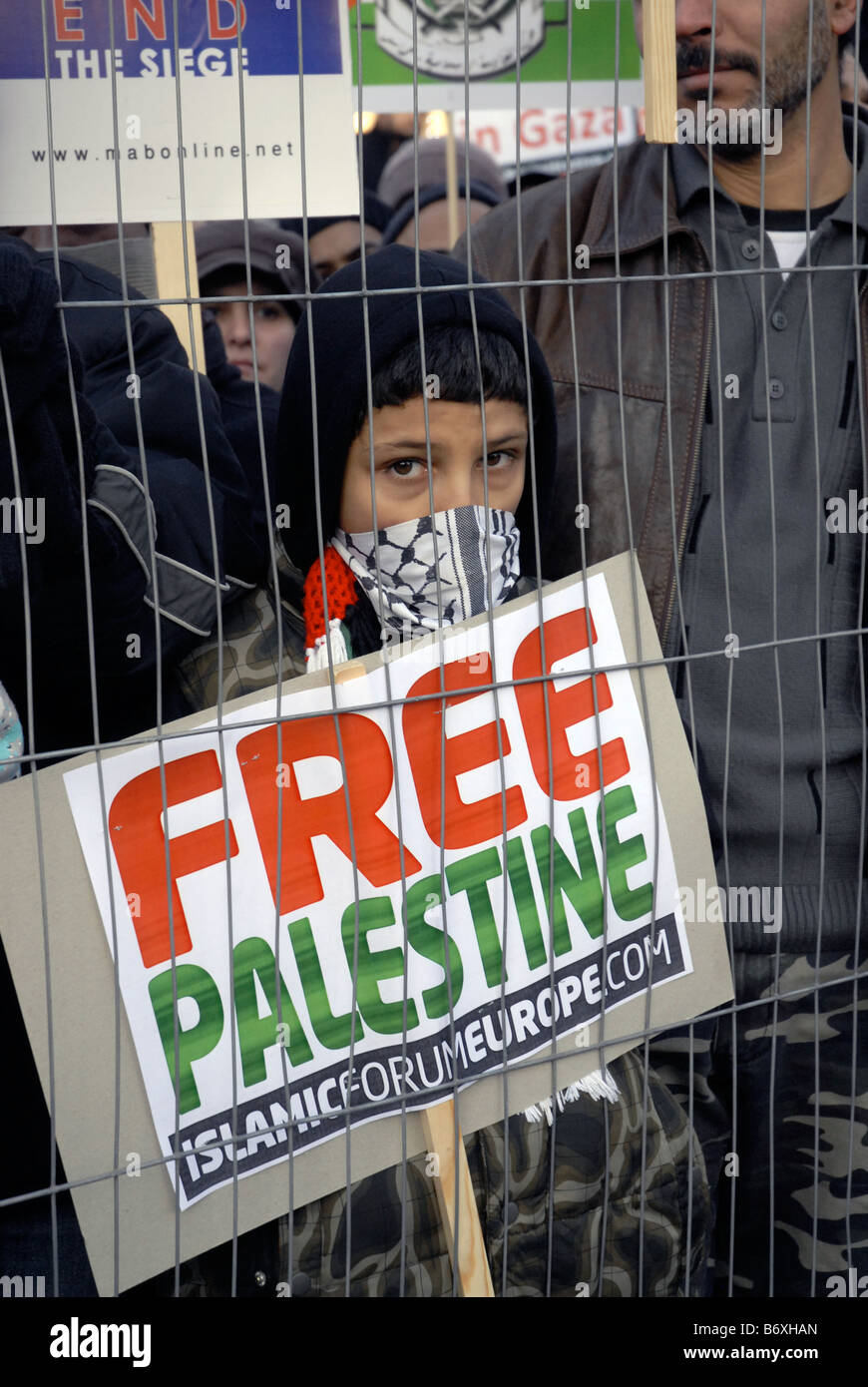 12 000 pro palästinensische Demonstranten marschierten durch London Protest der israelischen Invasion in den Gazastreifen 3. Januar 2009 Stockfoto