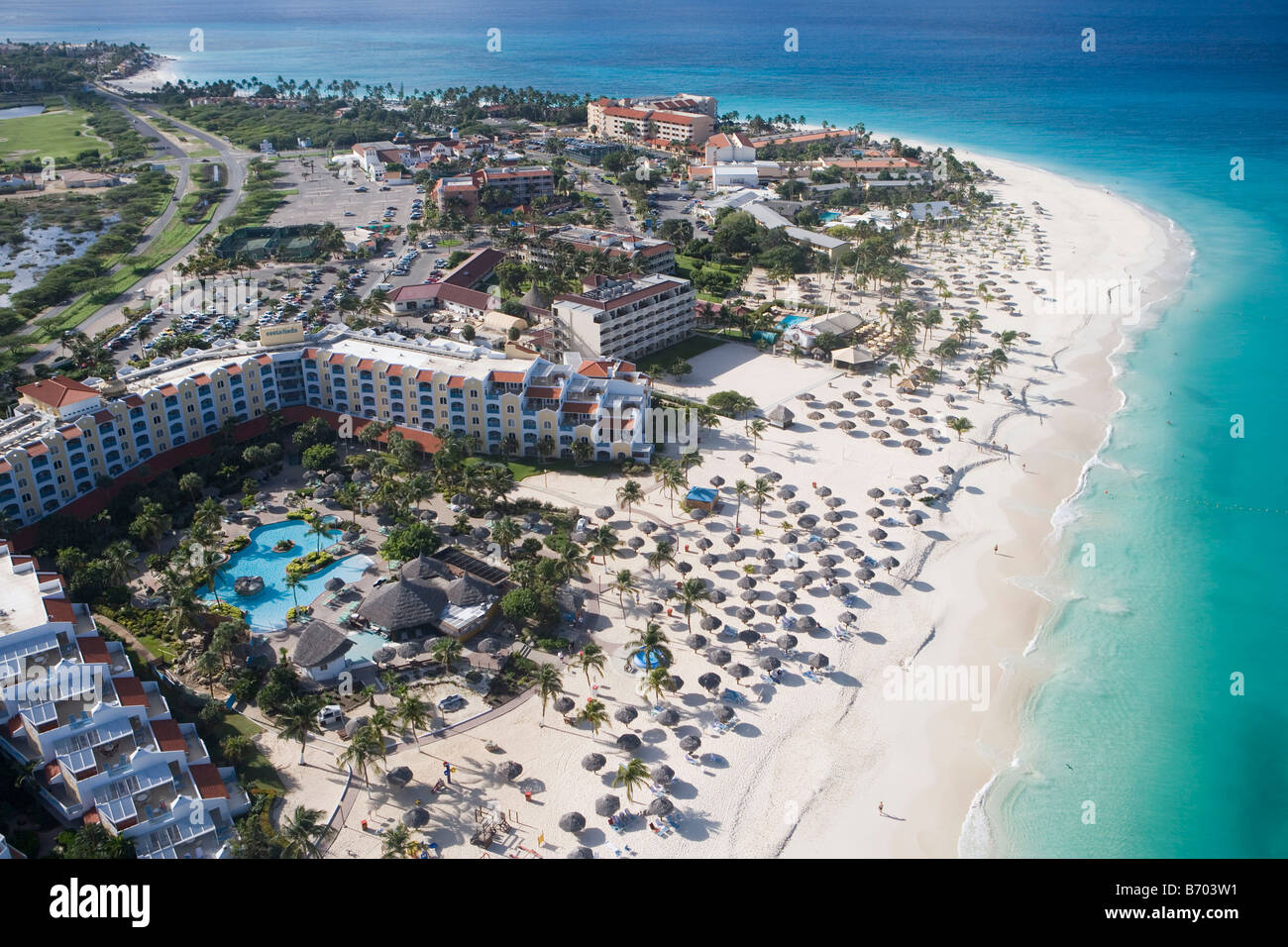 images Eagle Beach Aruba Resorts https www alamy de stockfoto luftbild des resorts am eagle beach aruba niederlandische karibik 21516013 html