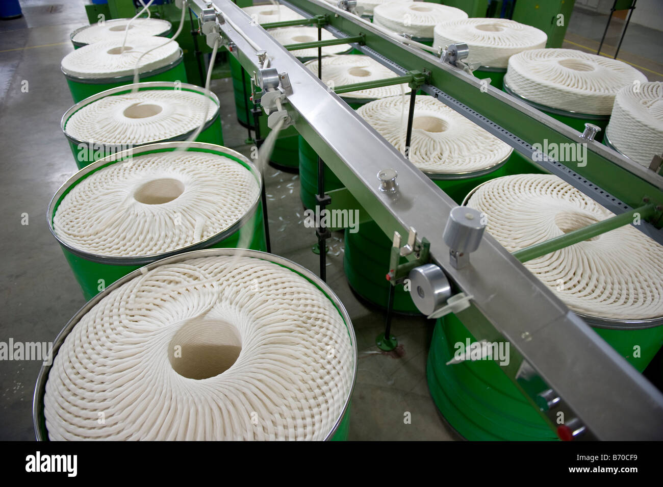 India Indore, Mahima Fasern Ltd. Spinnerei produzieren Baumwoll-Garn aus Bio-und Fairtrade-Baumwolle Stockfoto