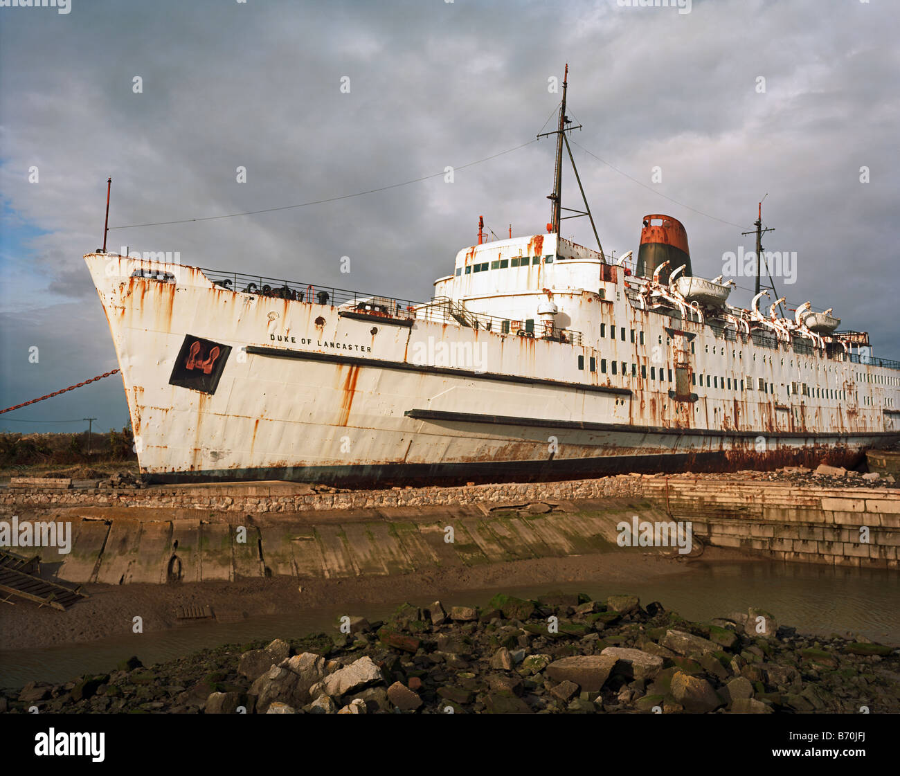 Schiff-Herzog von Lancaster eingebettet in konkrete 1979 Mostyn Flintshire Nord-Wales Stockfoto