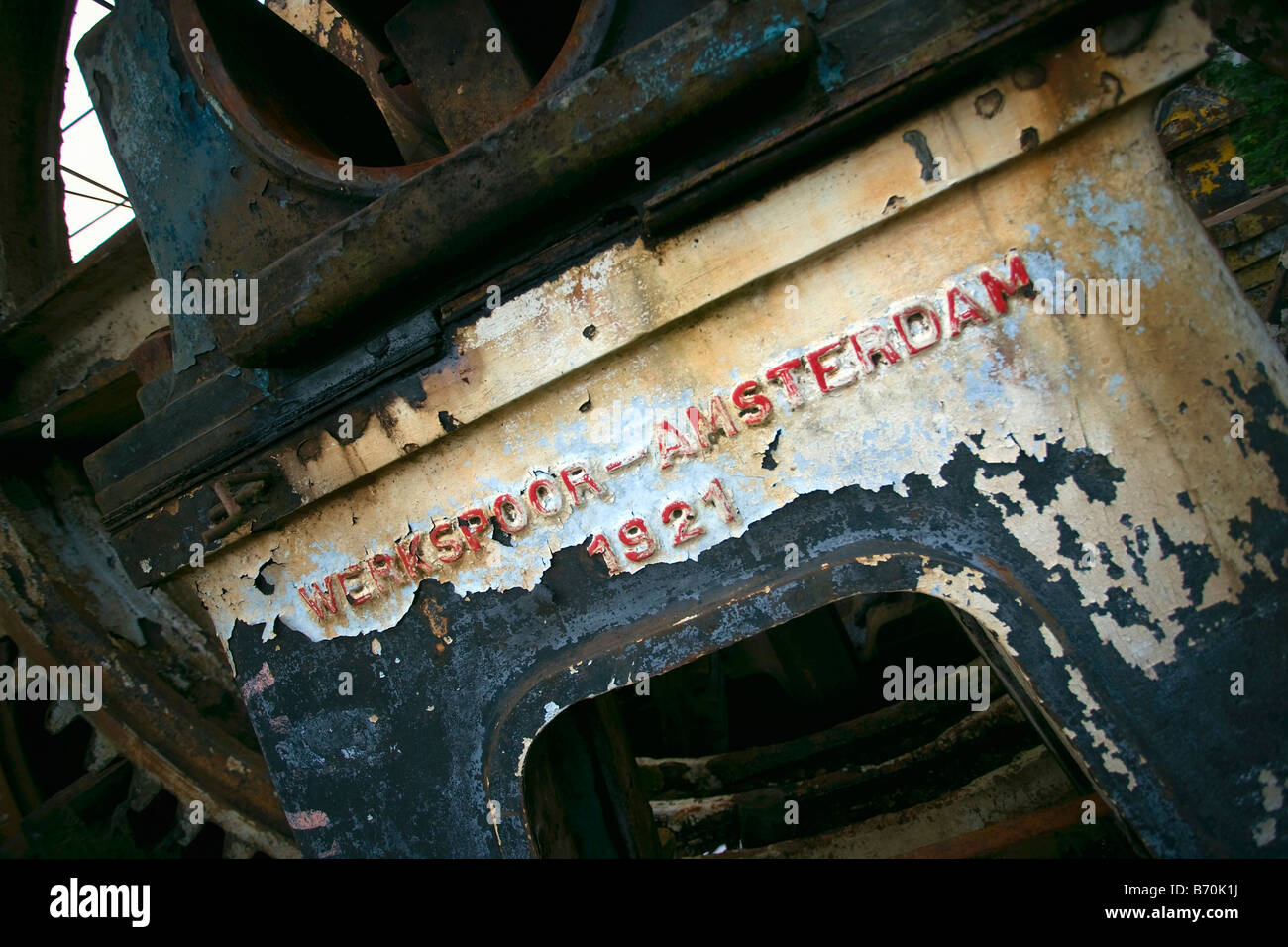 Suriname, Paramaribo. Verlassene ehemalige Plantage Fabrik namens Marienburg.Sugar Zuckerrohr Pressmaschine getretenen aus Amsterdam Stockfoto