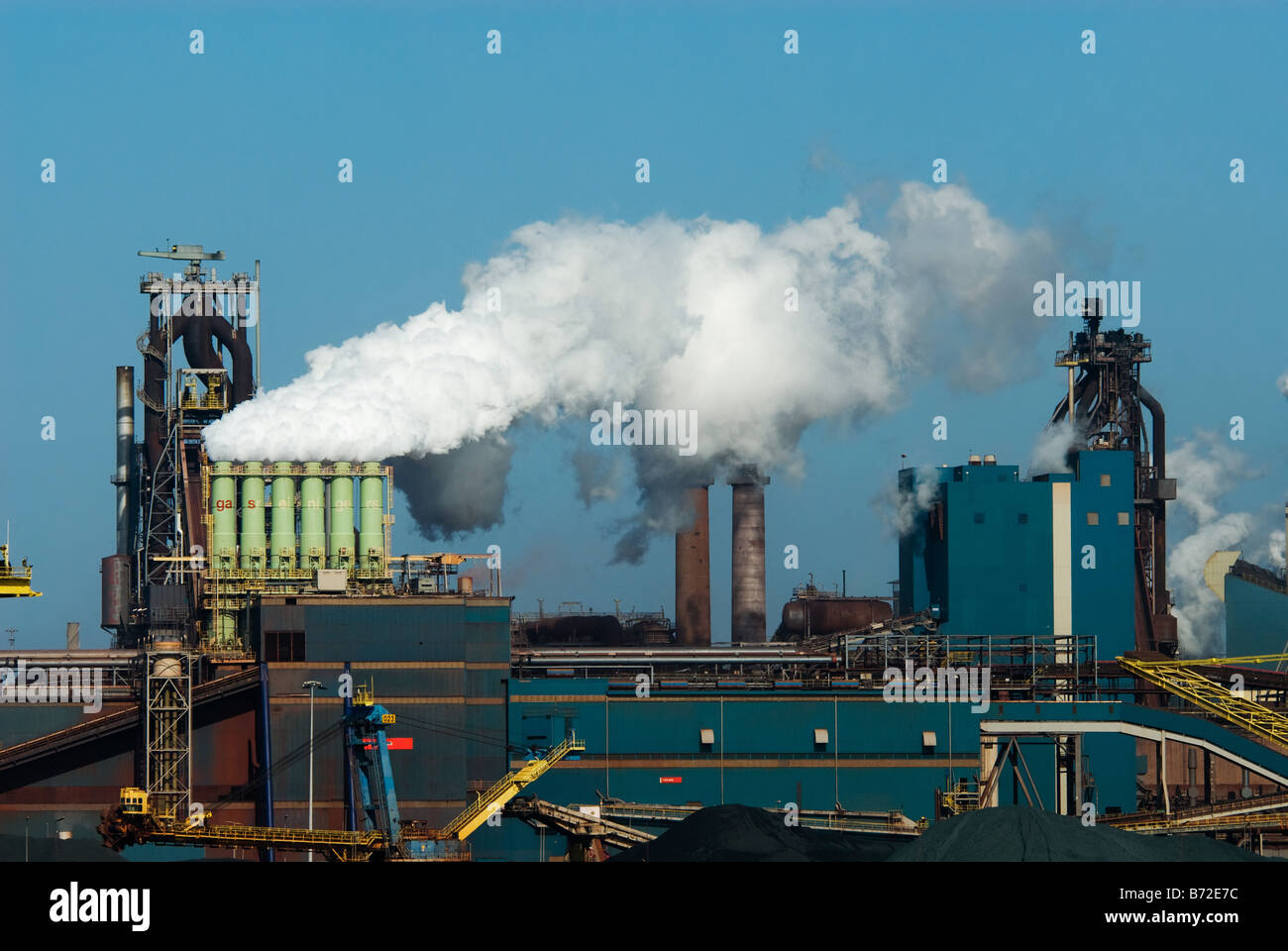 industrielle Rauch aus dem Schornstein Stockfoto