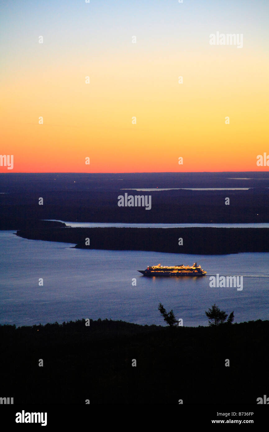 Frenchman es Bay bei Sonnenaufgang, Cadillac Mountain, Cadillac Mountain Trail, Acadia National Park, Maine, USA Stockfoto