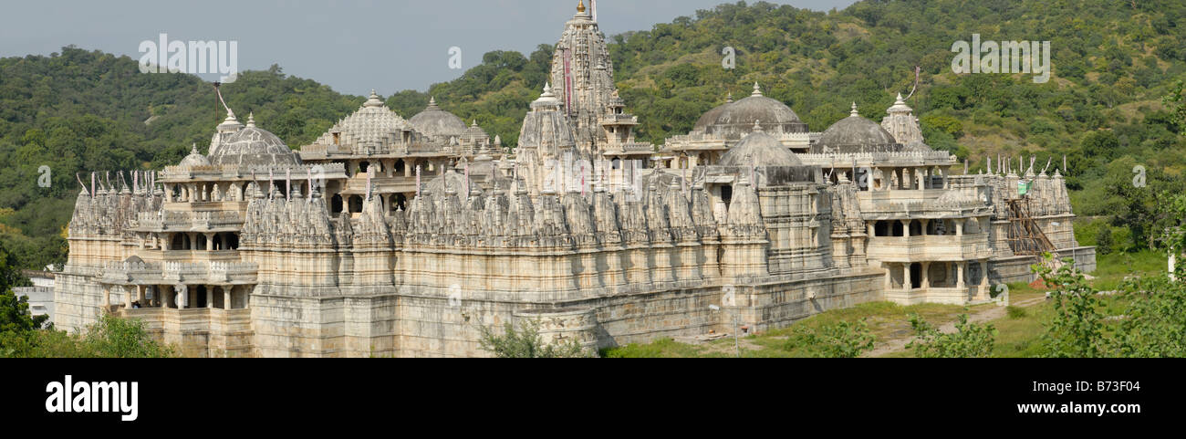 JAIN-TEMPEL IN RANAKPUR IN RAJASTHAN, INDIEN Stockfoto