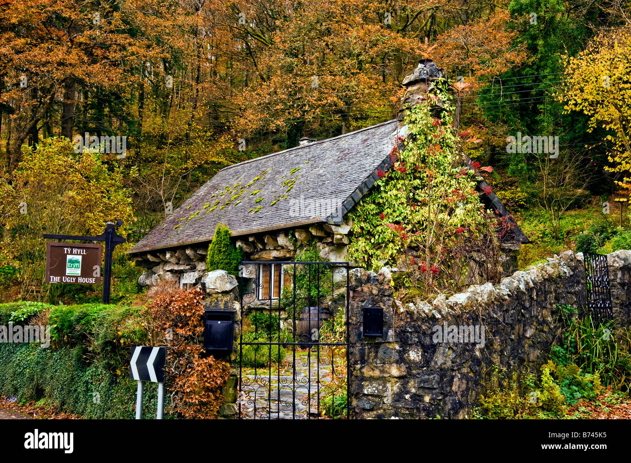 Die hässlichen Haus Ty Hyll Capel Curig Gwynedd Hauptsitz des Vereins Snowdonia Stockfoto