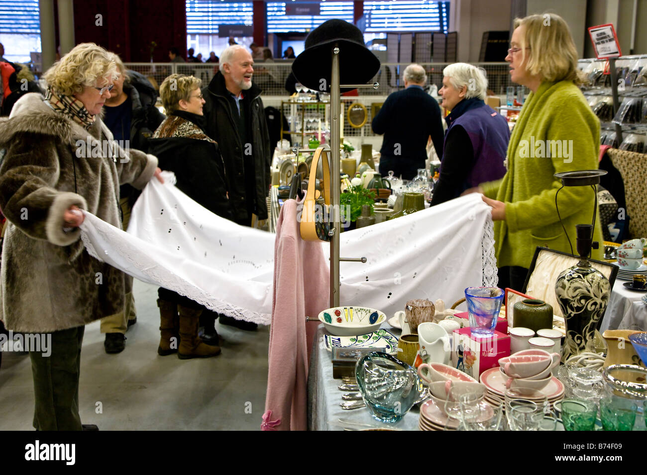 Einen Stand auf dem Flohmarkt Stockfoto