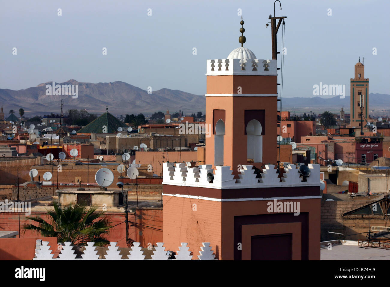 Dächer von Marrakesch (Marrakech) in Marokko in Afrika Stockfoto
