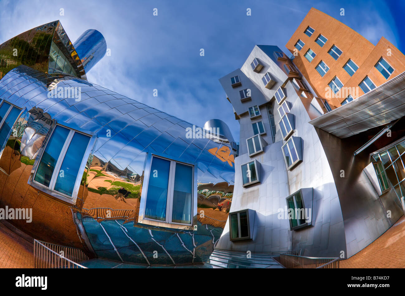 Stata Center, MIT Campus, Boston, MA.  Frank Gehry entworfen Gebäude.  HDR-Bild Stockfoto