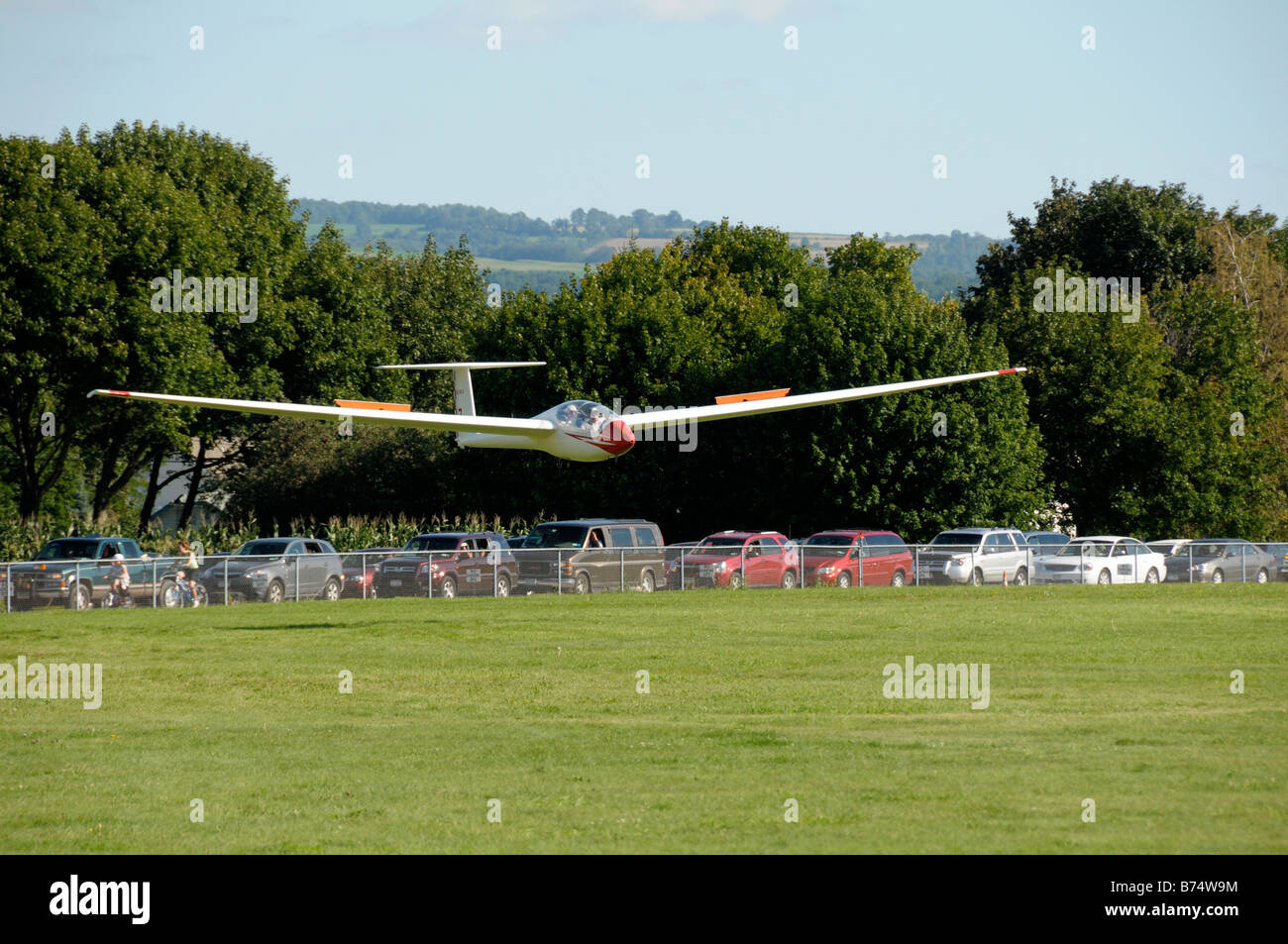 Segelflugzeug Flugzeug zur Landung herein. Stockfoto