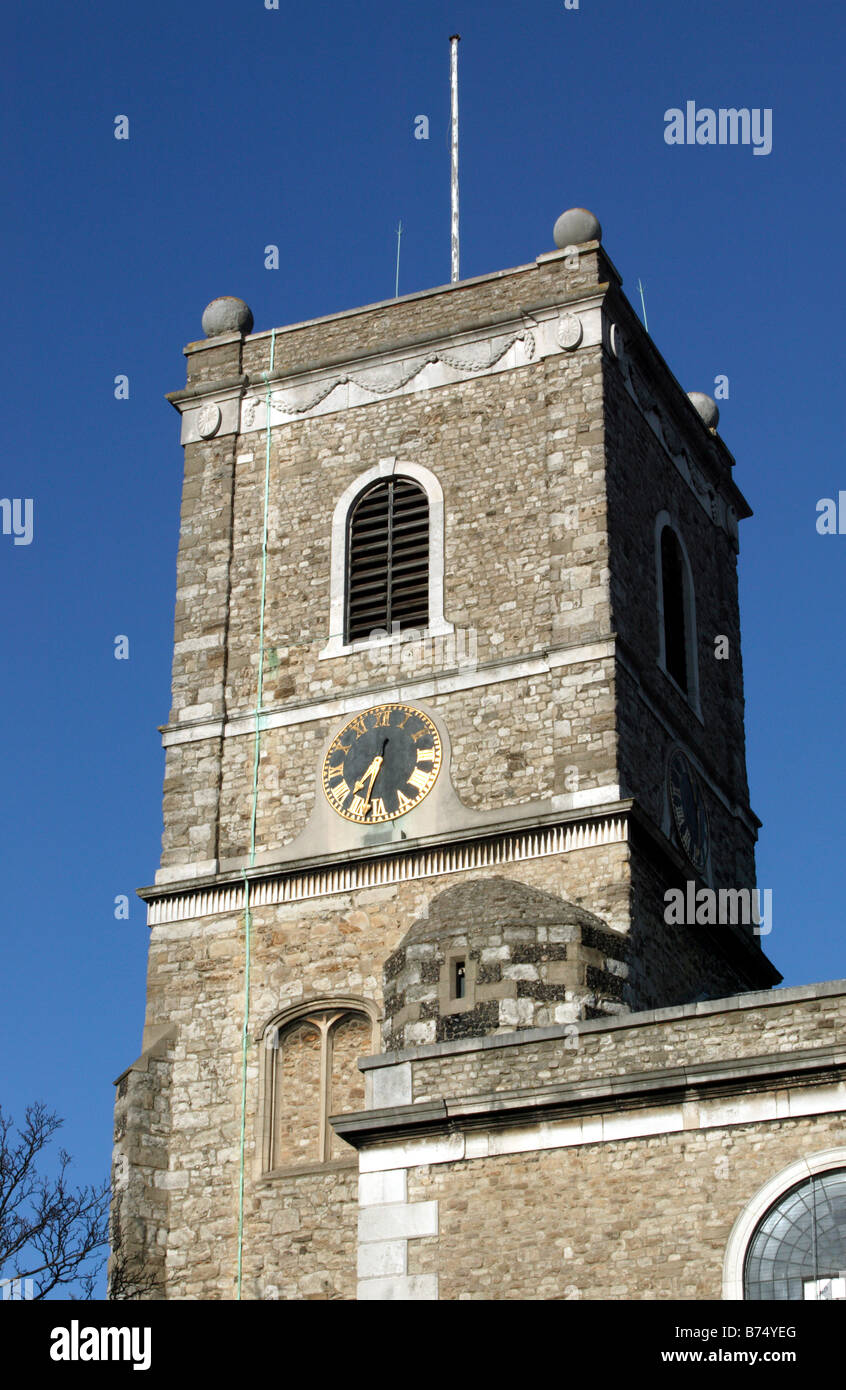 Nahaufnahme des Turms gehören zu den historischen alten Kirche St. Mary die Jungfrau in Ladywell, Lewisham Stockfoto