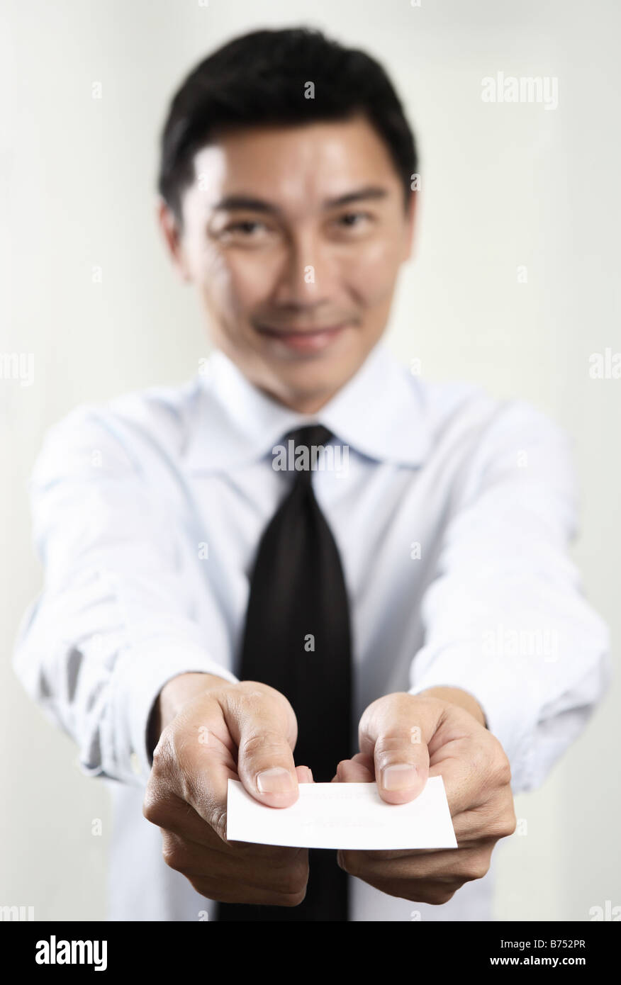 Geschäftsleute mit Visitenkarte Stockfoto