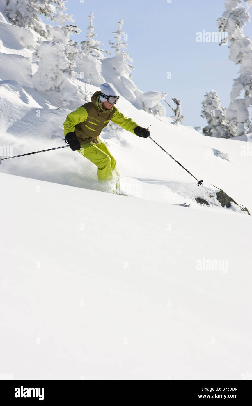 Frischen Pulverschnee Skifahren am Whistler Mountain, Whistler, BC, Kanada Stockfoto