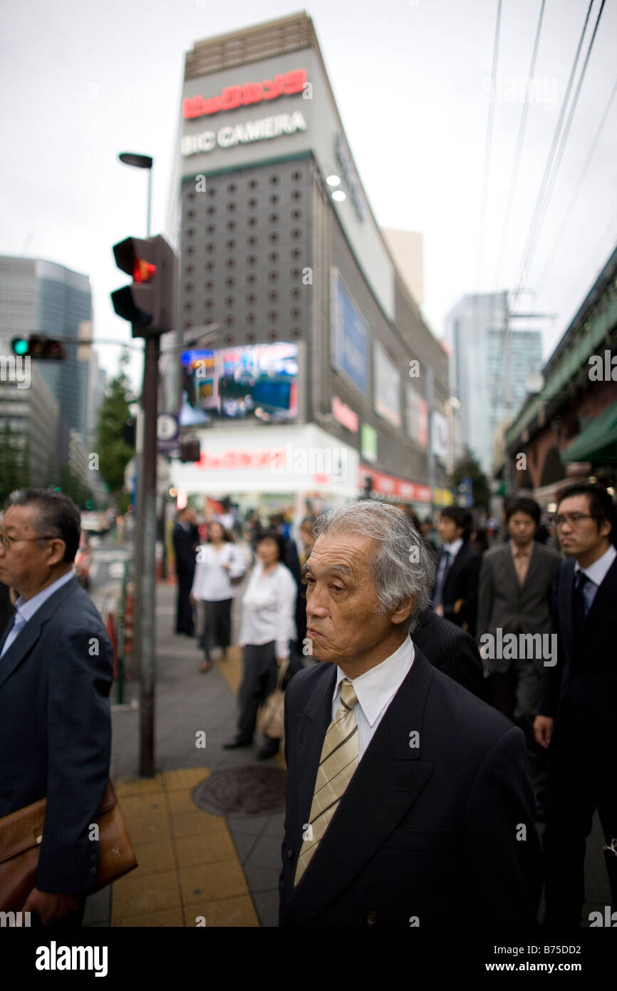 Branker in Tokyo im Oktober 2008 die Börsenmärkte in Tokio ihren Wert angesichts der weltweiten Finanzkrise verloren Stockfoto