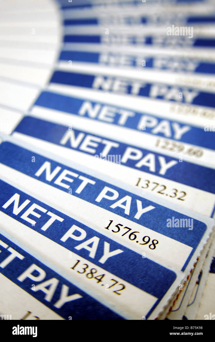BRITISCHE LOHNZETTEL ZEIGT NETTO ZAHLEN BETRÄGE, UK. Stockfoto