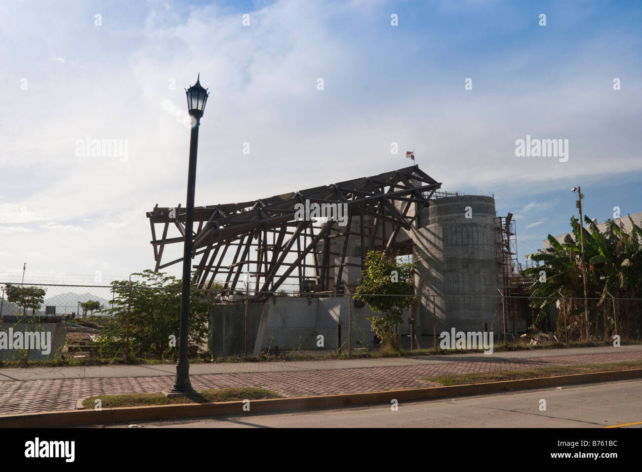 Panama-Brücke des Lebens Biodiversität Museum Baustelle. Amador Causeway, Panama City, Republik von Panama, Mittelamerika Stockfoto