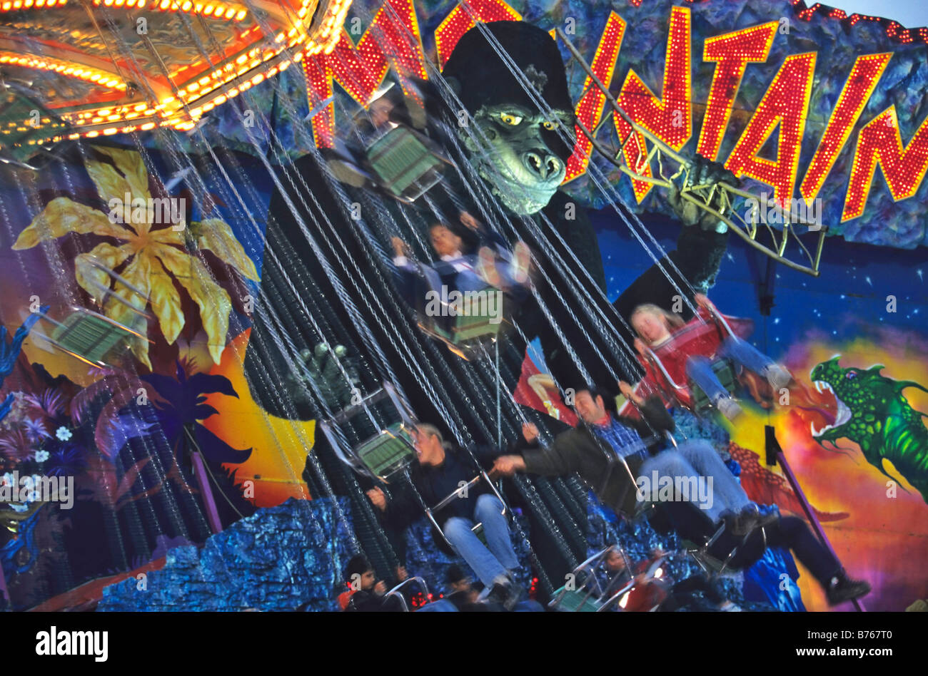 Oktober Festival Messegelände fahren Volksfest München Bayern Deutschland aus den Augen Stockfoto