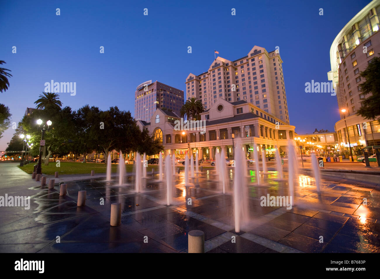 Plaza de Cesar Chavez, The Fairmont San Jose, Market Street, San Jose, Kalifornien, USA Stockfoto