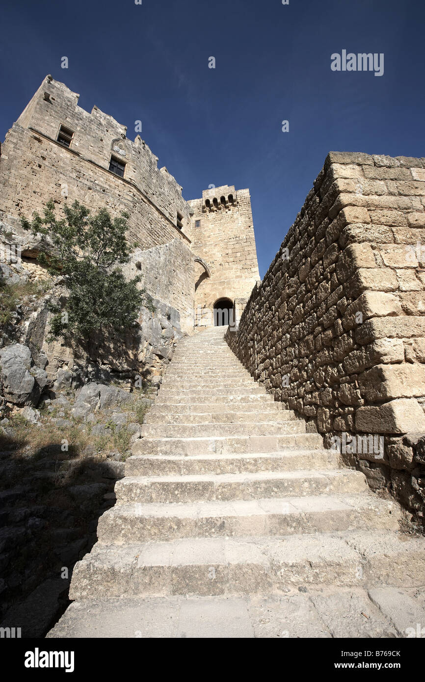 Schritte bis zur Festung innerhalb der Akropolis Lindos Insel Rhodos Dodekanes-Griechenland Stockfoto