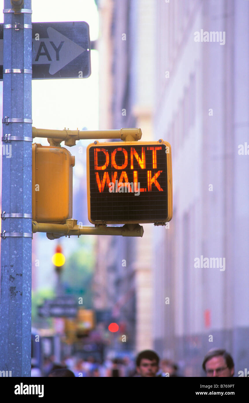 Zu Fuß / Don't Walk Sign, Manhattan, New York Stockfoto