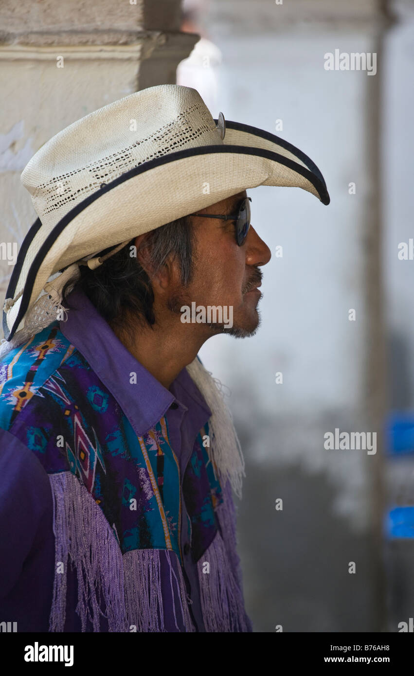 Ein CABALLERO oder mexikanische Cowboy Kleider in seiner feinsten auf dem Festival der Jungfrau von GUADALUPE LOS RODRIGUEZ GUANAJUATO Mexiko Stockfoto