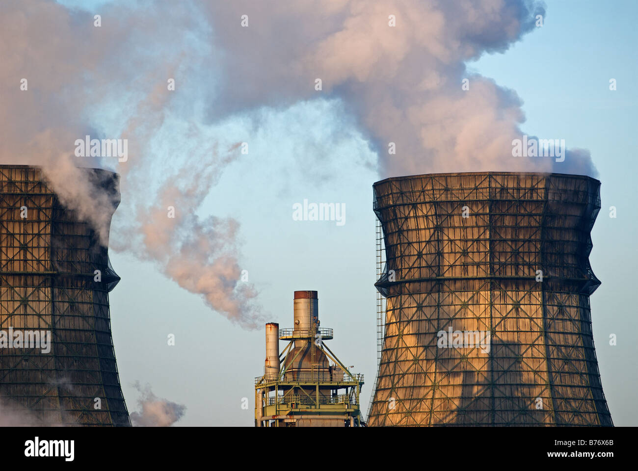 Shell-Ölraffinerie, Godorf, Köln, Nordrhein-Westfalen, Deutschland. Stockfoto