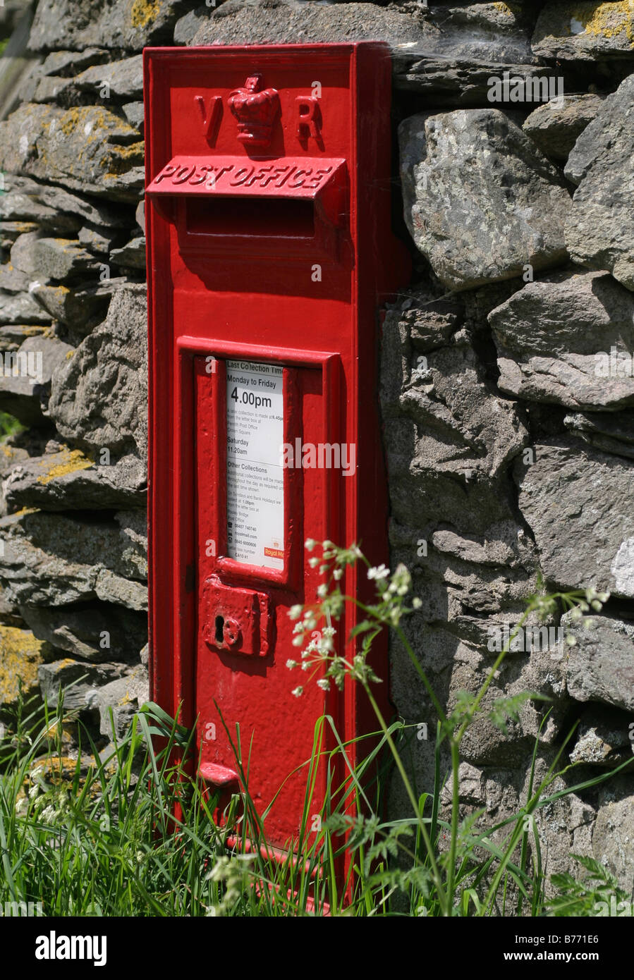 Victoria Regina Post Box Howtown Ullswate Cumbria Engalnd Stockfoto