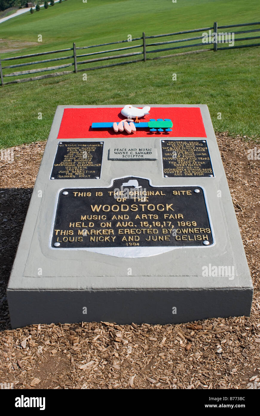 Denkmal zur Erinnerung an den 15. Jahrestag des ursprünglichen 1969 Woodstock Music Festival, Bethel, New York Stockfoto