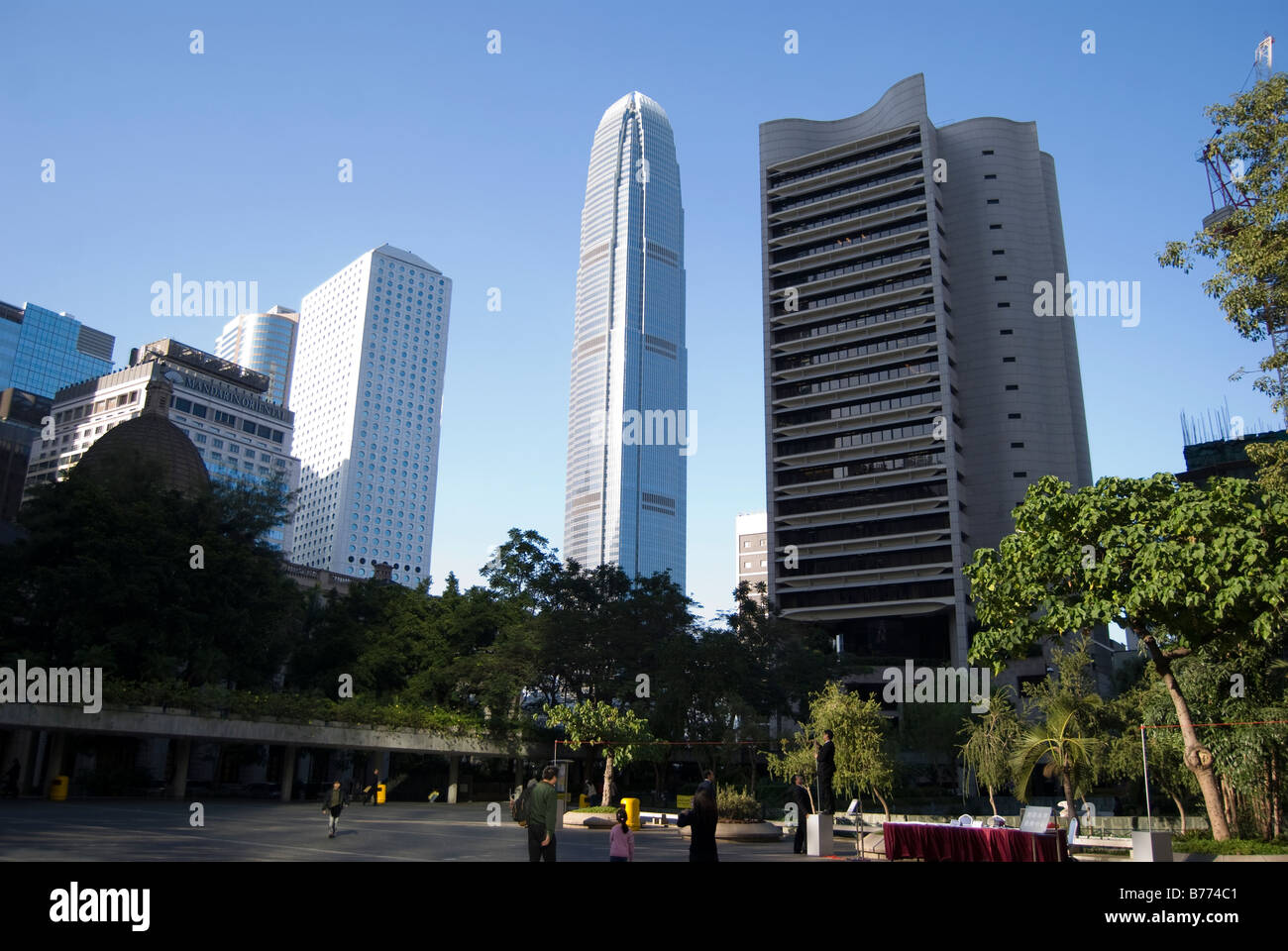 Hochhäuser mit zwei IFC Tower Building, Sheung Wan, Victoria Harbour, Hong Kong Island, Hongkong, China Stockfoto
