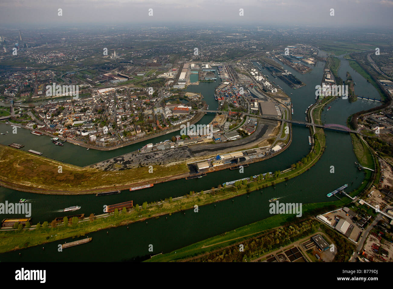 Aerial photo, DuisPort, Binnenhafen, Ruhr Estauary, Rhein-Herne-Kanal, Ruhrort, Duisburg, Ruhrgebiet, Nordrhein-Westfalen, Ge Stockfoto