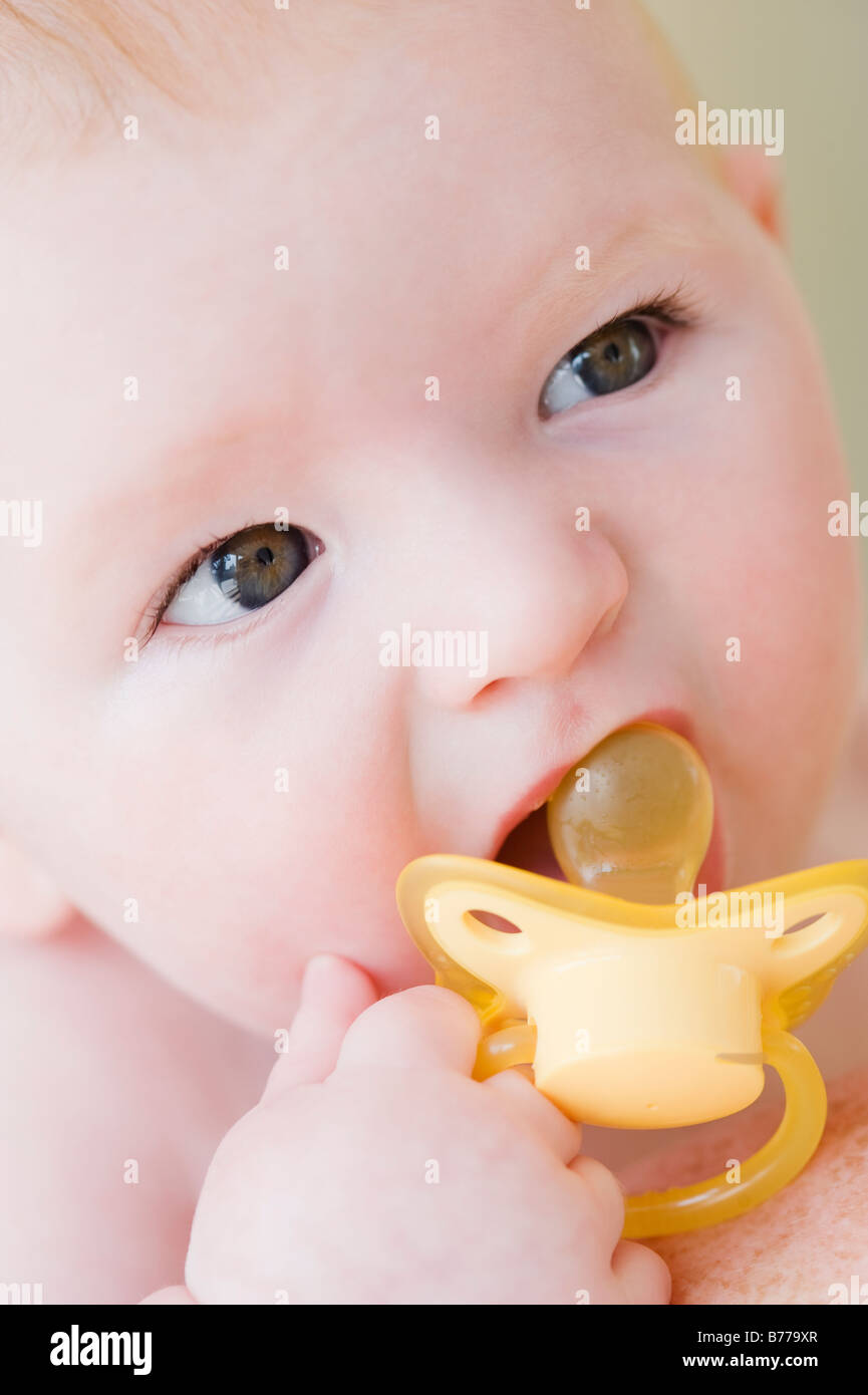 Nahaufnahme von Baby Schnuller Stockfoto