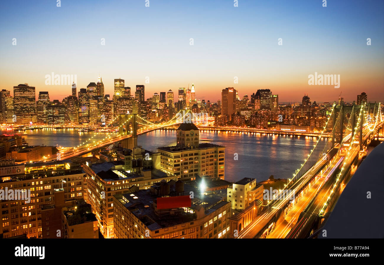 New York City Skyline Dämmerung Stockfoto