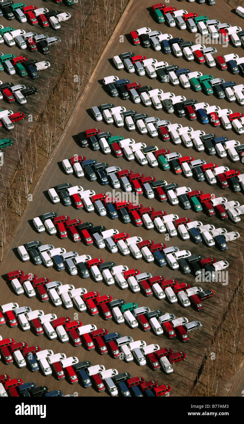 Luftaufnahme, externe Lagerfläche Volkswagen T5 Transporter, Rheden, Niedersachsen, Deutschland, Europa Stockfoto