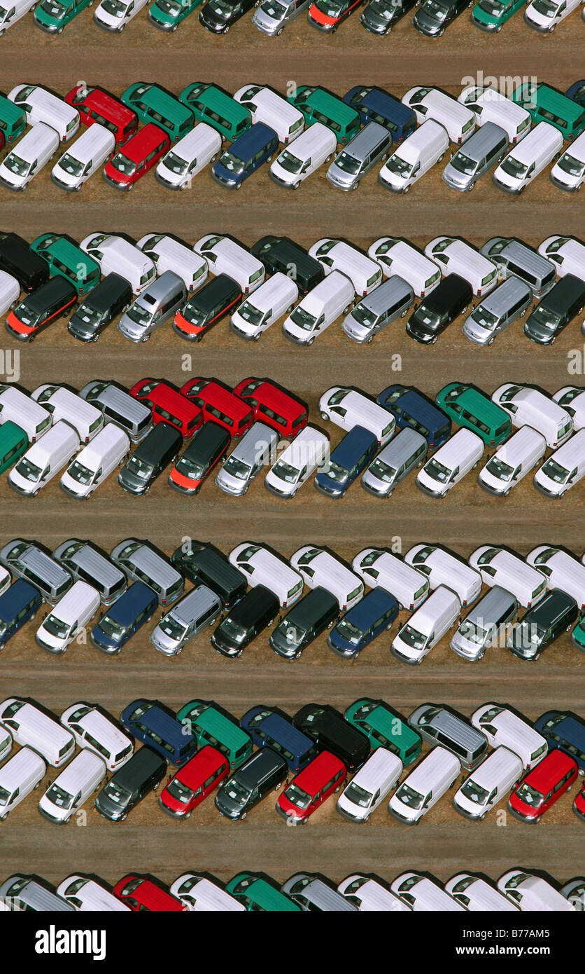 Luftaufnahme, externe Lagerfläche Volkswagen T5 Transporter, Rheden, Niedersachsen, Deutschland, Europa Stockfoto