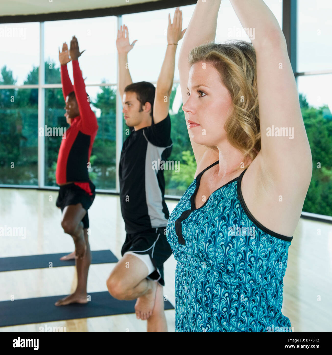 Yoga Klasse Berg-pose Stockfoto