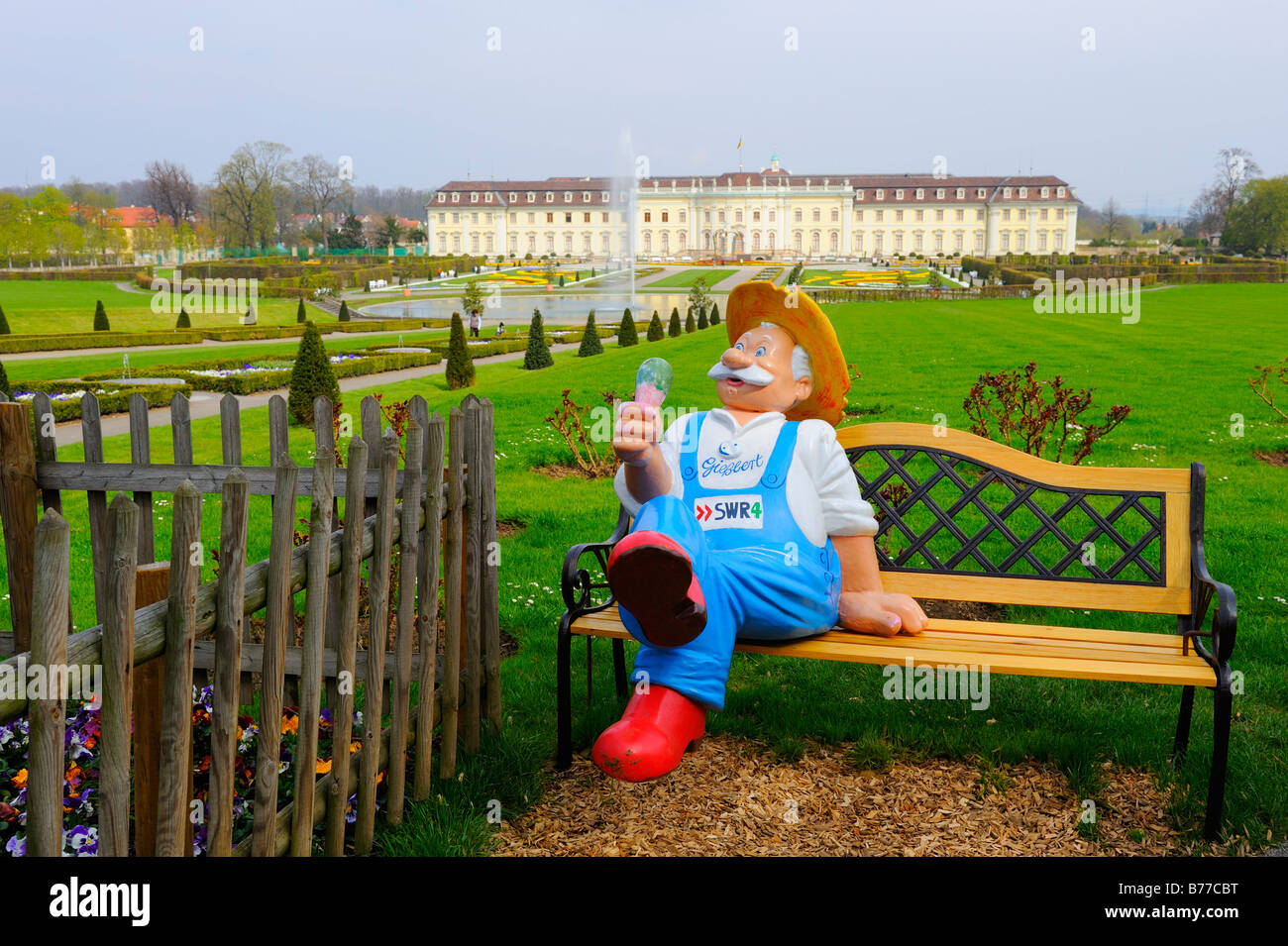 Giessbert, SWR4 radio Programm Maskottchen vor Schloss Ludwigsburg,  blühenden Barock, Ludwigsburg, Baden-Württemberg, G Stockfotografie - Alamy