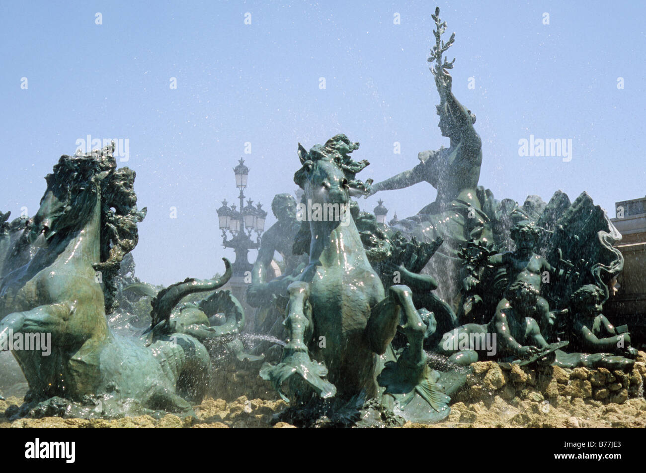 Bordeaux, Skulptur in einer der Brunnen am Fuße des Denkmals des Girondins von Gustave Debrie, 1894-1902 Stockfoto