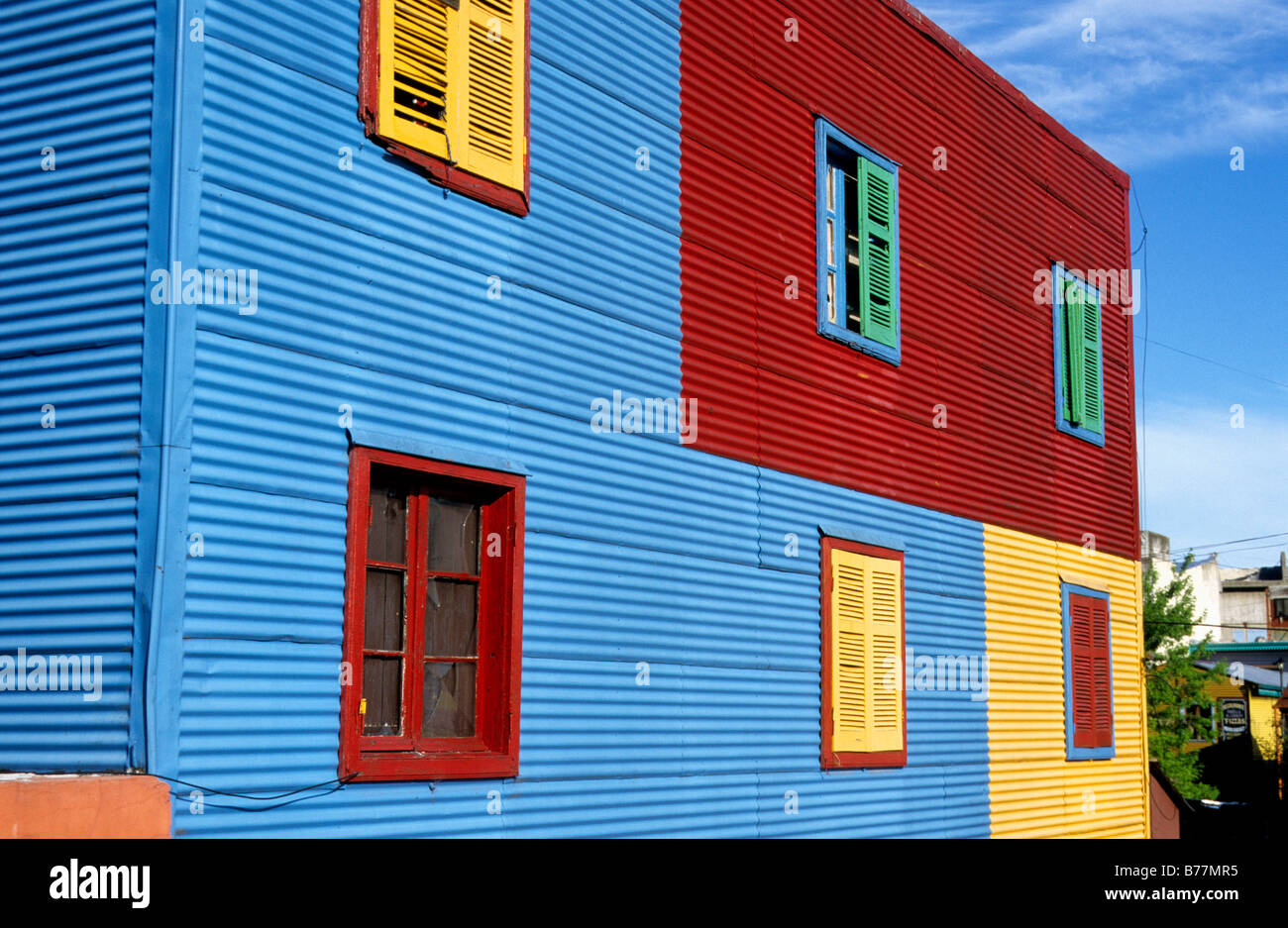 Bunte Fassade in der touristischen Straße Caminito im Bereich Hafenviertel La Boca, Buenos Aires, Argentinien, Südamerika Stockfoto