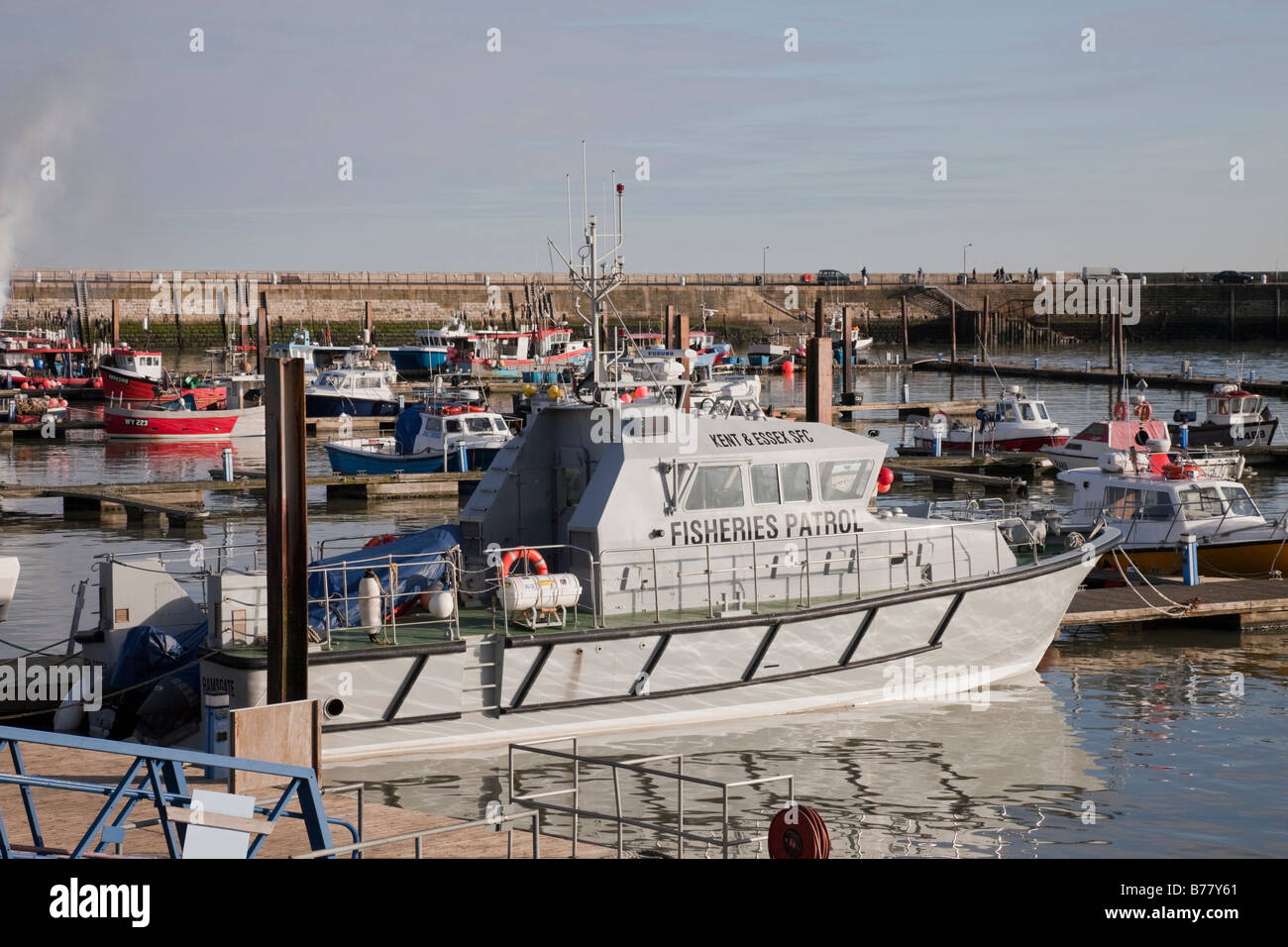 Ein Fischerei-Schutz-Patrouillenboot in Ramsgate Royal Harbour Stockfoto