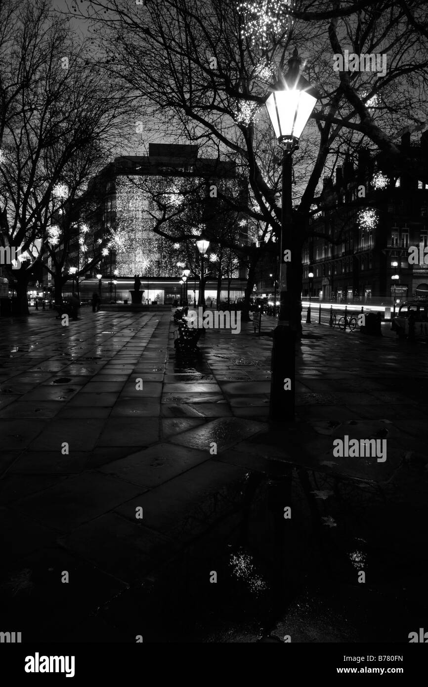Weihnachtsbeleuchtung zu beleuchten, Sloane Square, Belgravia, London Stockfoto