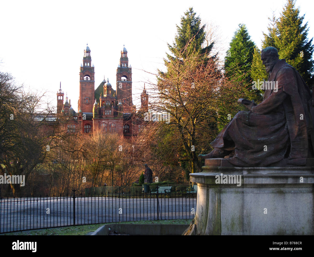 Statue von Lord Kelvin 1913 Kelvingrove Park Glasgow Stockfoto