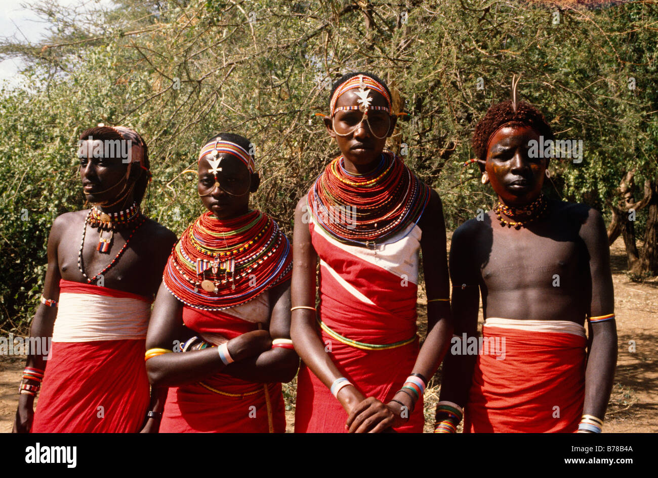 Die Massai sind eine indigene afrikanische Volksgruppe semi-nomadische  Leute MASAI Menschen Kenia Stockfotografie - Alamy