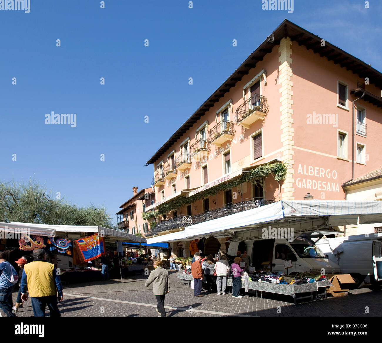 Market garda markt -Fotos und -Bildmaterial in hoher Auflösung – Alamy